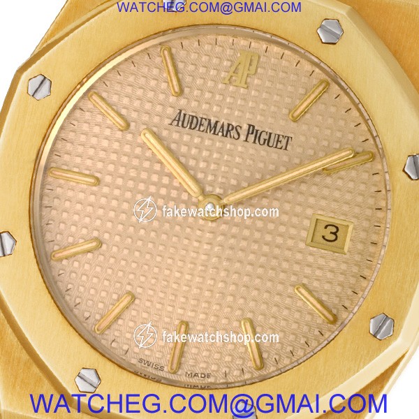 Audemars Piguet 317 Royal Oak Quartz Male 18k yellow gold 2