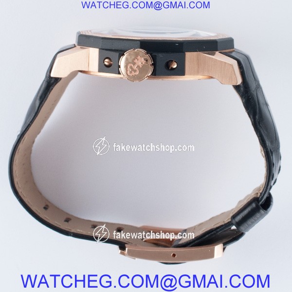 Corum 01.0036 Admirals Cup Automatic Unisex 18k rose gold 3
