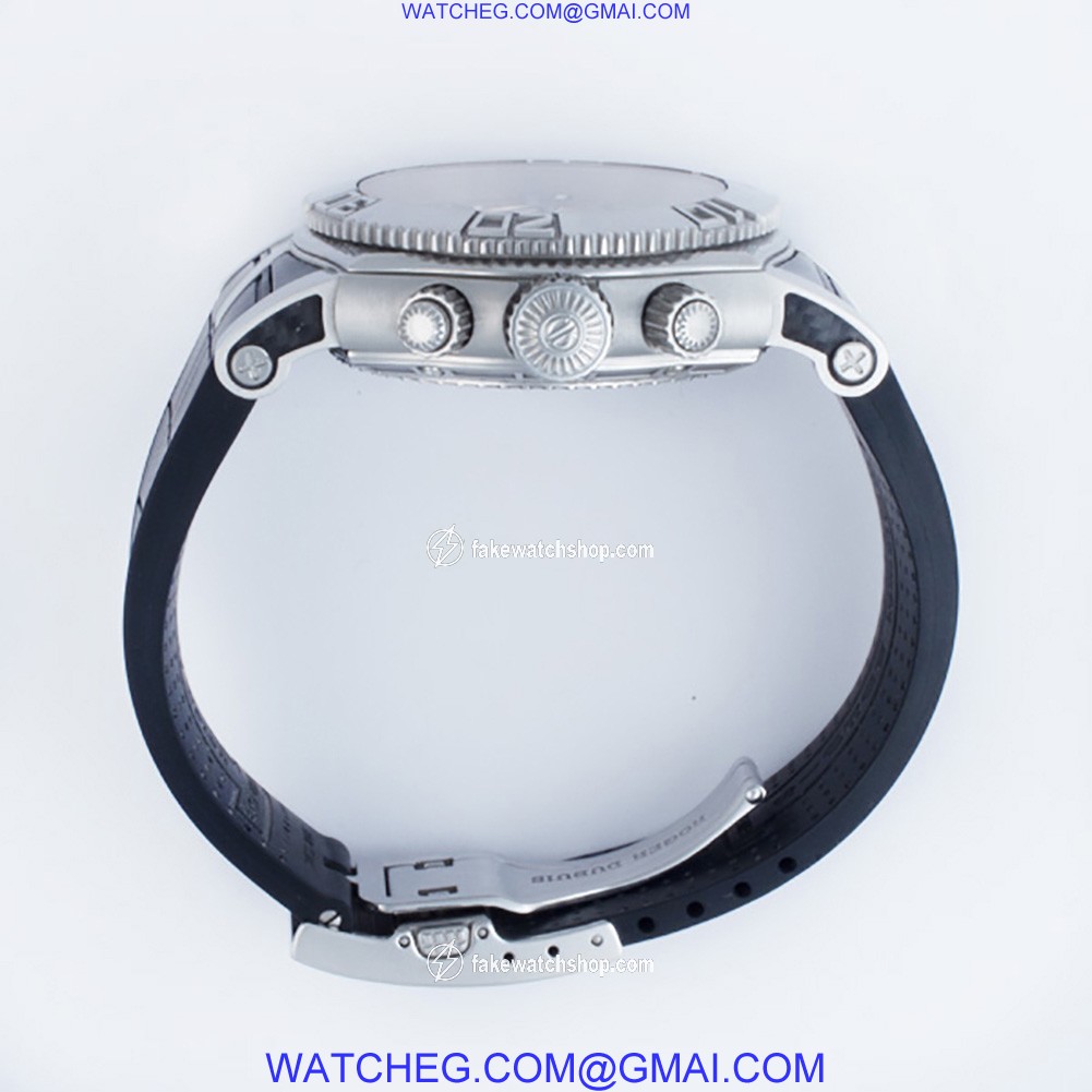 Roger Dubuis Roger Dubuis 4696 Easy Diver Manual Male Stainless Steel 4