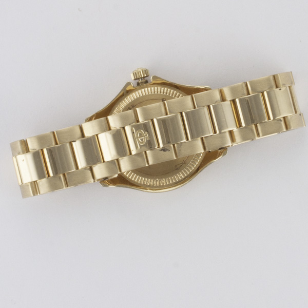 Baume & Mercier MV045109 Classic Quartz Female 18k yellow gold 5