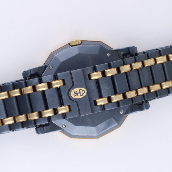 Corum 99.430.31.V585 Admirals Cup Quartz Male 18k gold & blue steel 5